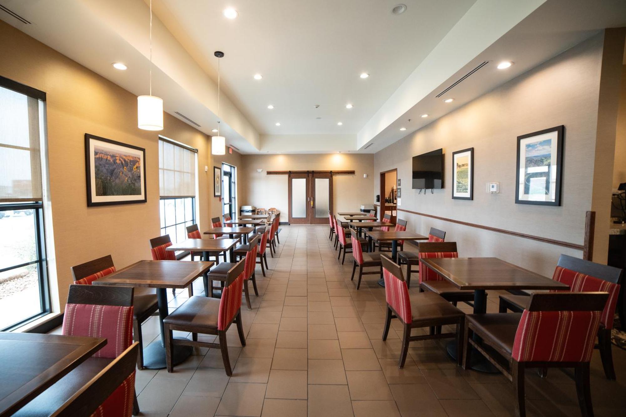 Comfort Suites University Brookings Exterior foto